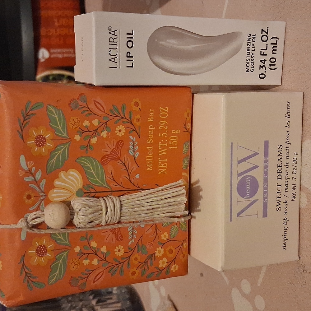 3 Different Face Masks - Picture 2 of 5